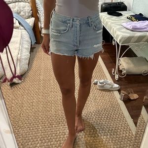 Agolde Jean shorts / Jean short cutoffs!